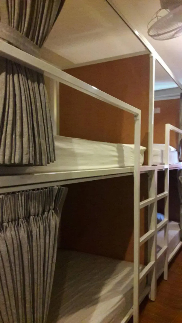 VX The Fifty - Hostel