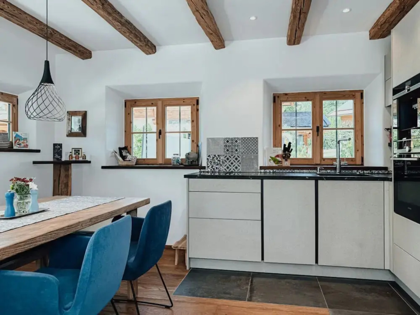 Chalet Nordic Modern Retreat