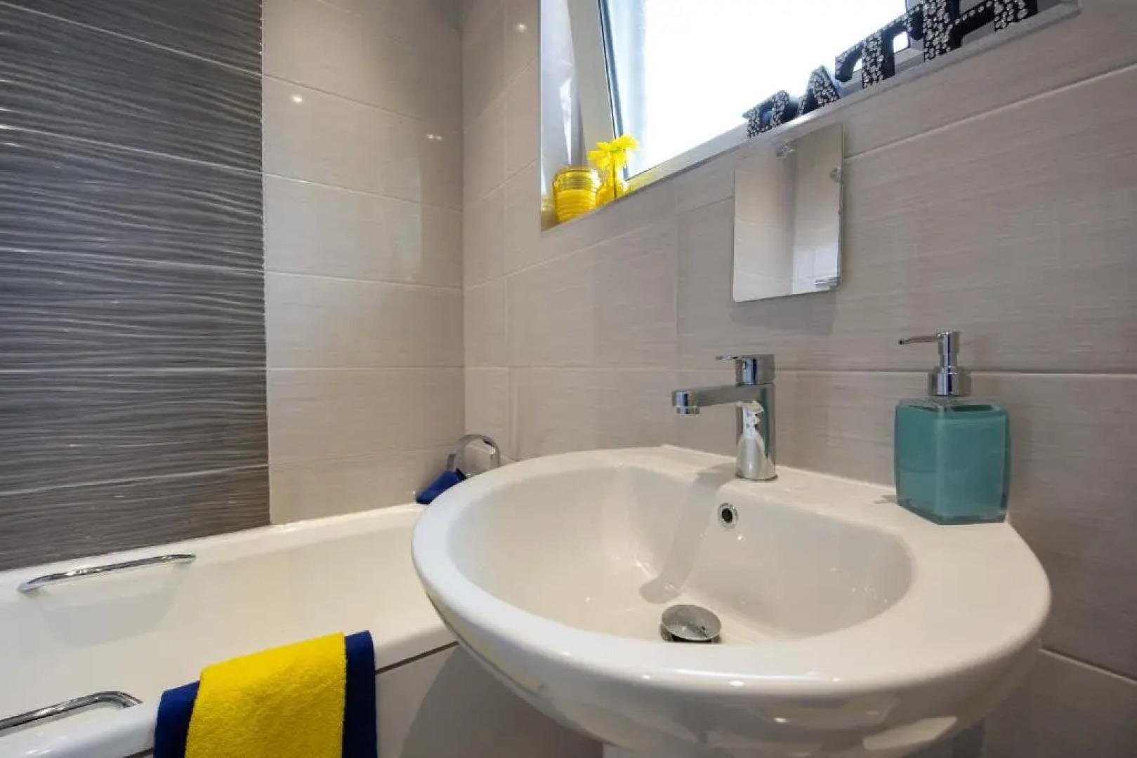 PREMIER - Garfield Apartment