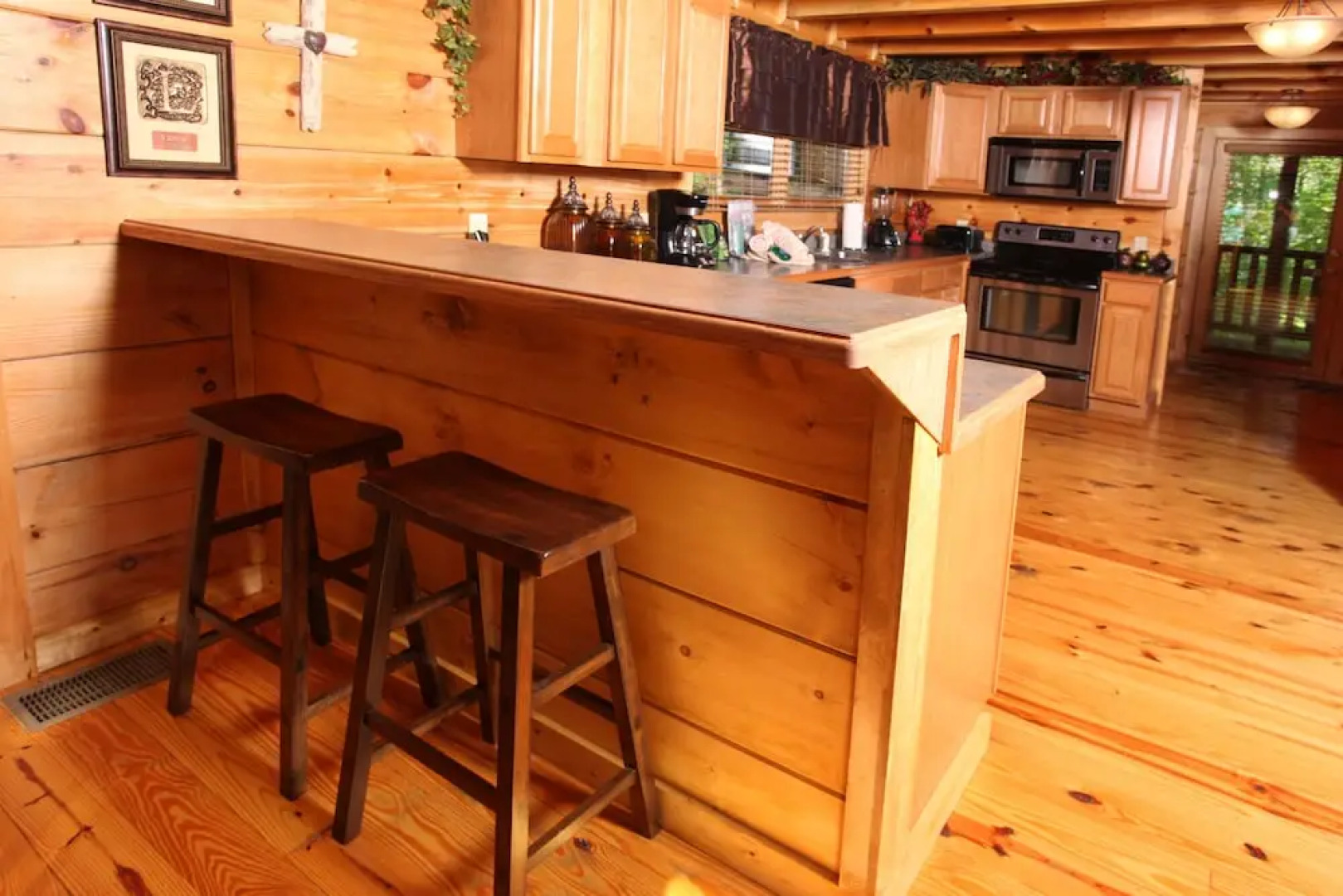 Off The Clock - Four Bedroom Cabin