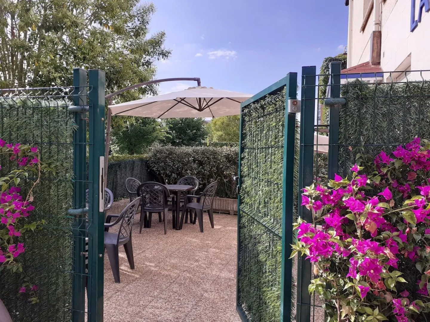 Apartamentos La Marina