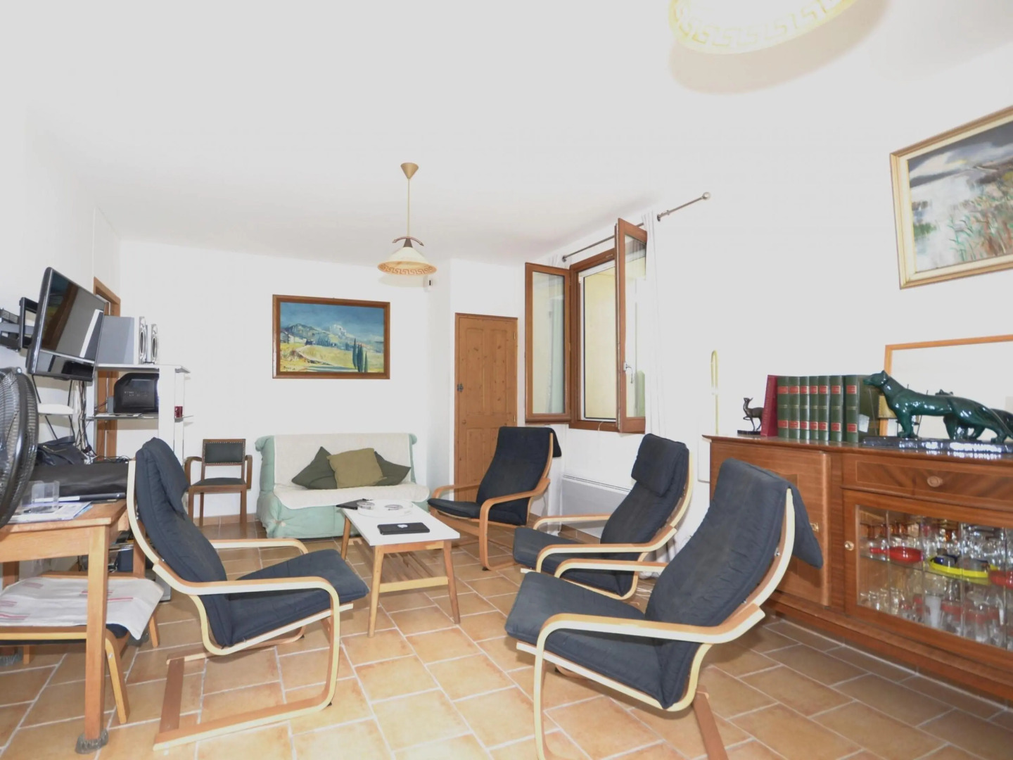 Beautiful holiday home with enclosed, private swimming pool near the village of Aubais.