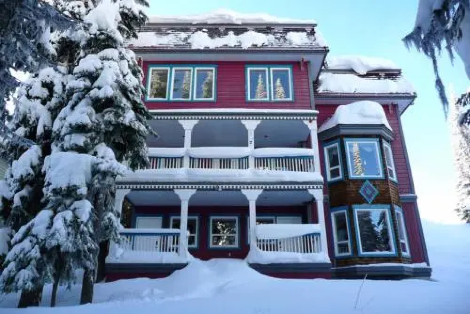 Sunset Peak - 3 Bed / 4 Bath Home