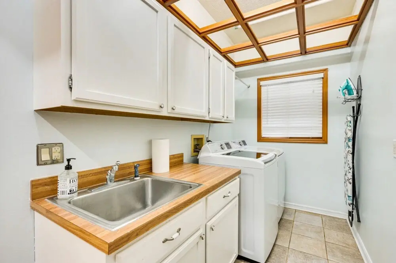 2 Mi to Busch Gardens: Retreat in Scenic Community