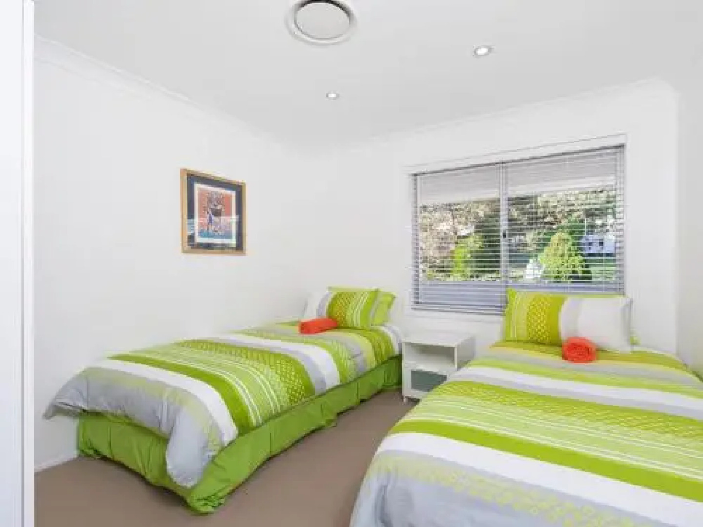 The White House', 25 Tomaree Road - Fantastic House With Pool, Linen Foxtel And Wii-U