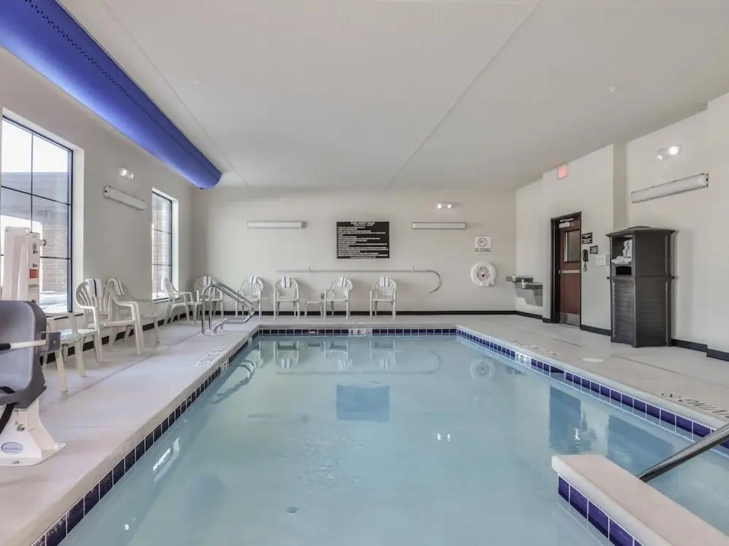 Cobblestone Hotel & Suites - Rhinelander