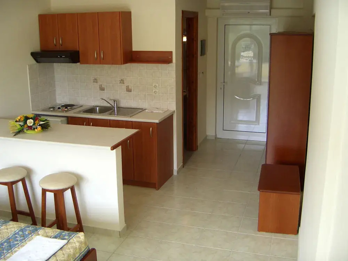 Damia Hotel & Apartments