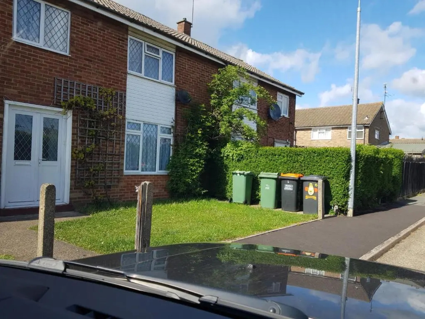 Eddiwick House - Huku Kwetu Dunstable -Spacious 3 Bedroom House- Sleeps 6 - Suitable & Affordable Group Accommodation - Business Travellers