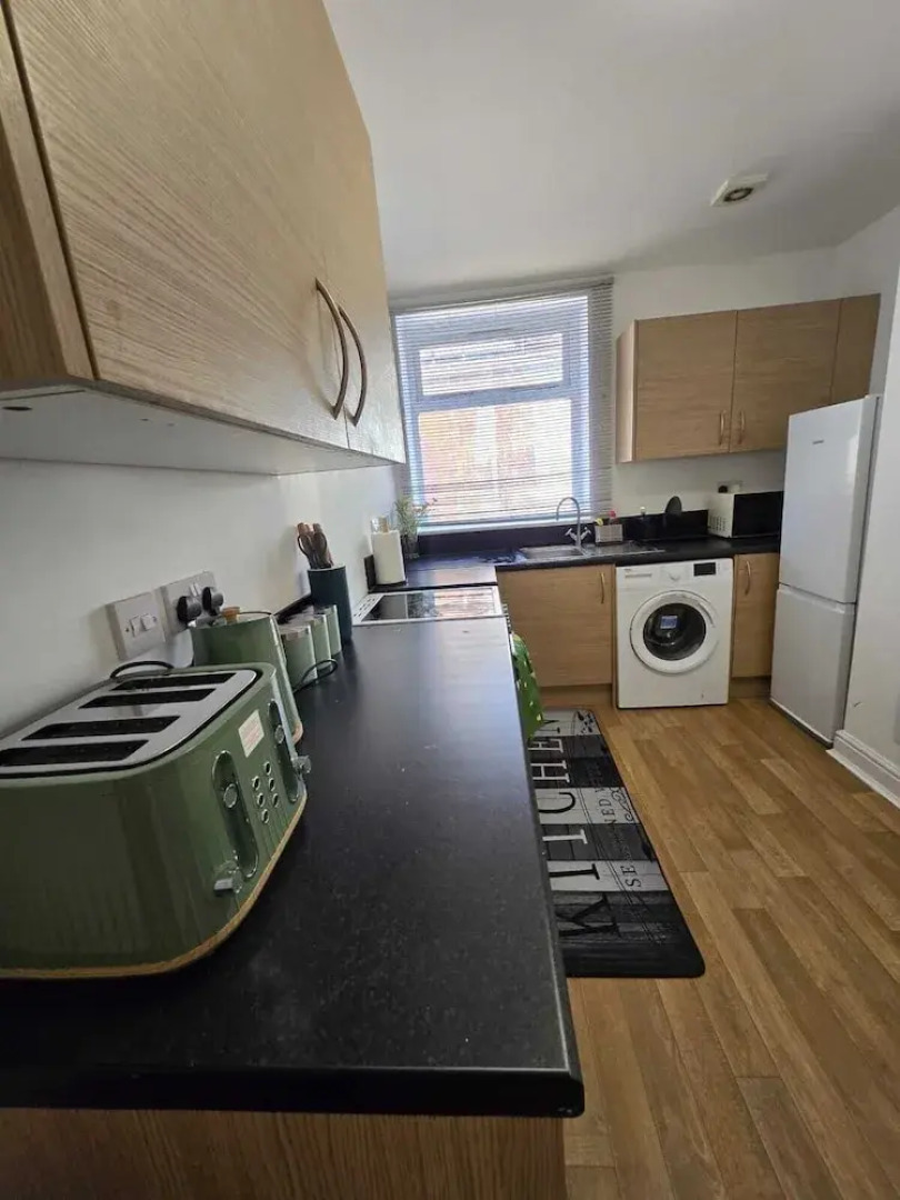 Luxury Stylish Charming City Apartment With Private Entrance in Wolverhampton