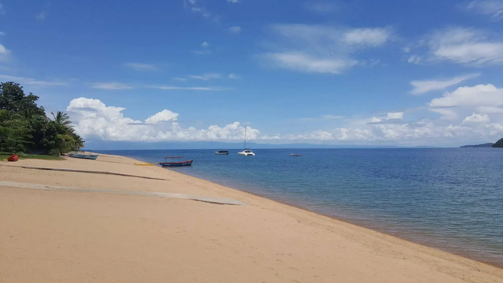 Annies Lodge Cape Maclear