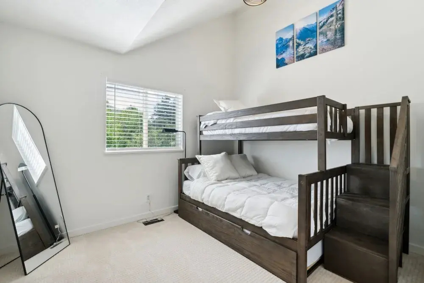 Tranquil Mountain Retreat Scenic Views & Hot Tub 4 Bedroom Home by RedAwning