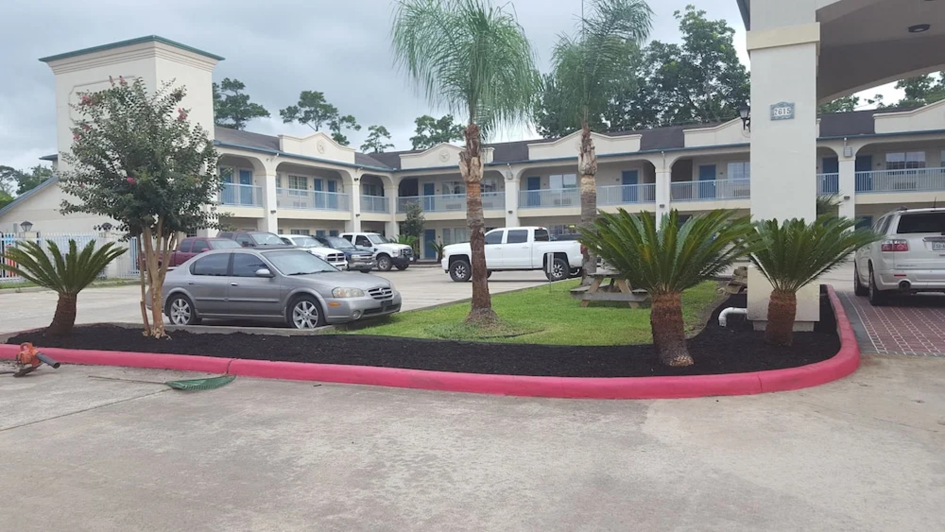 Howard Johnson Inn and Suites Beaumont