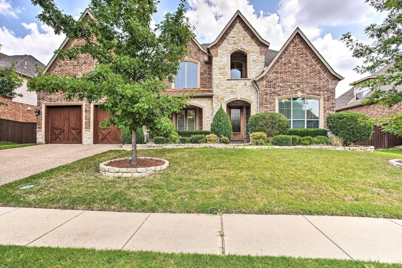 4 Mi to Grapevine Lake: Texas Home w/ Media Room