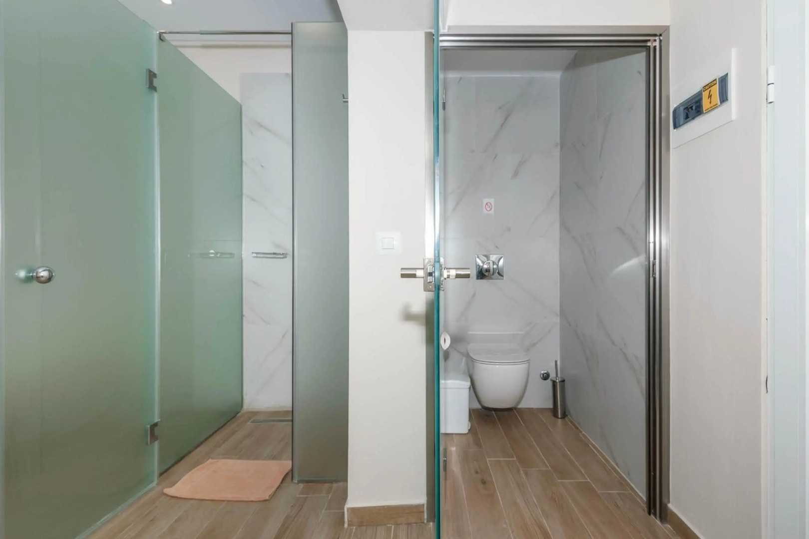 Belussi Beach Hotel & Suites