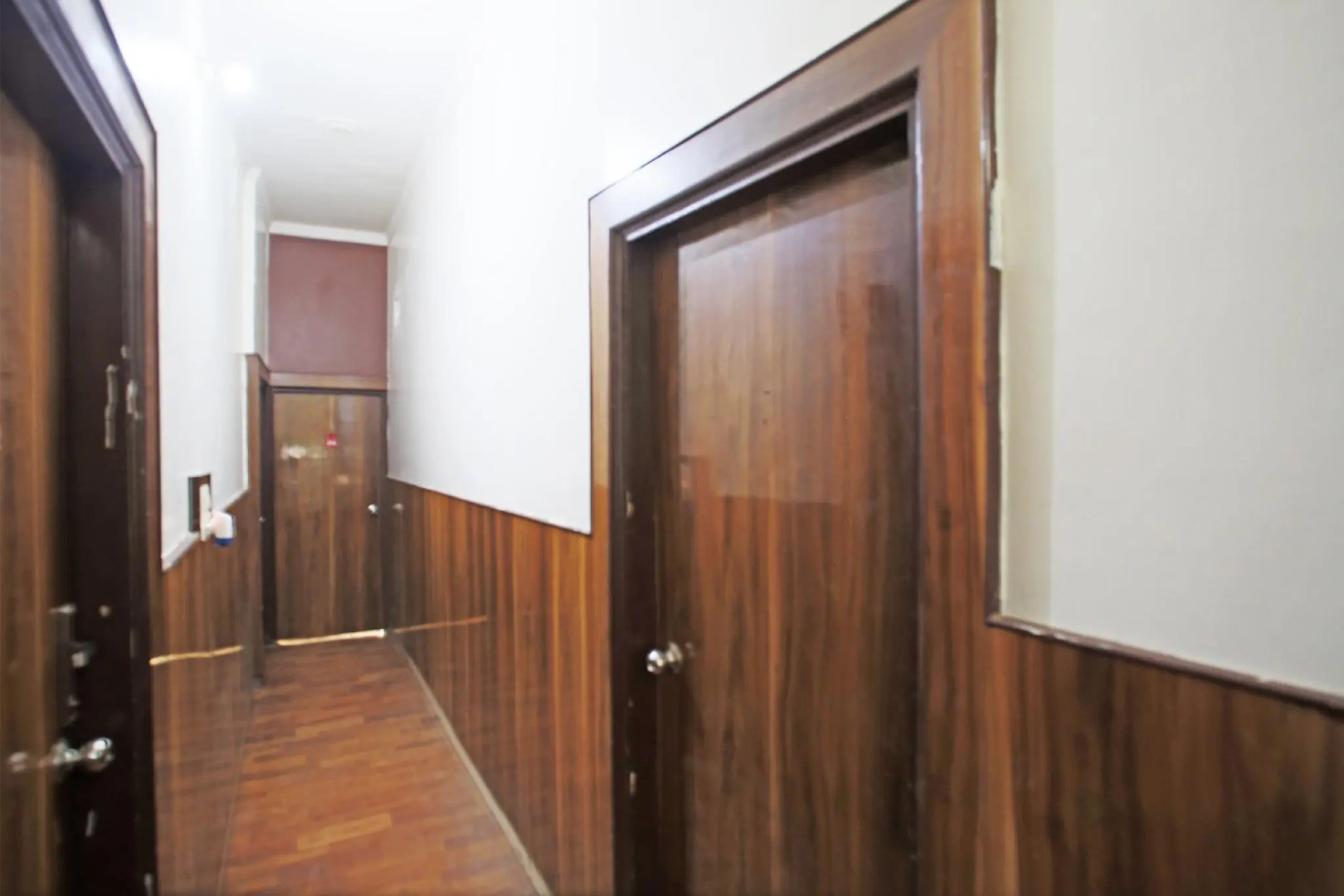 OYO 48007 B.S. Guest House