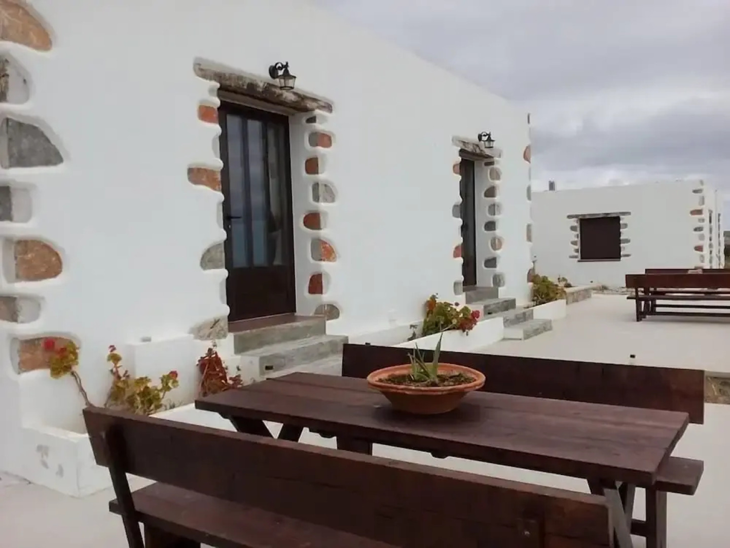 Traditional Apartments Madares