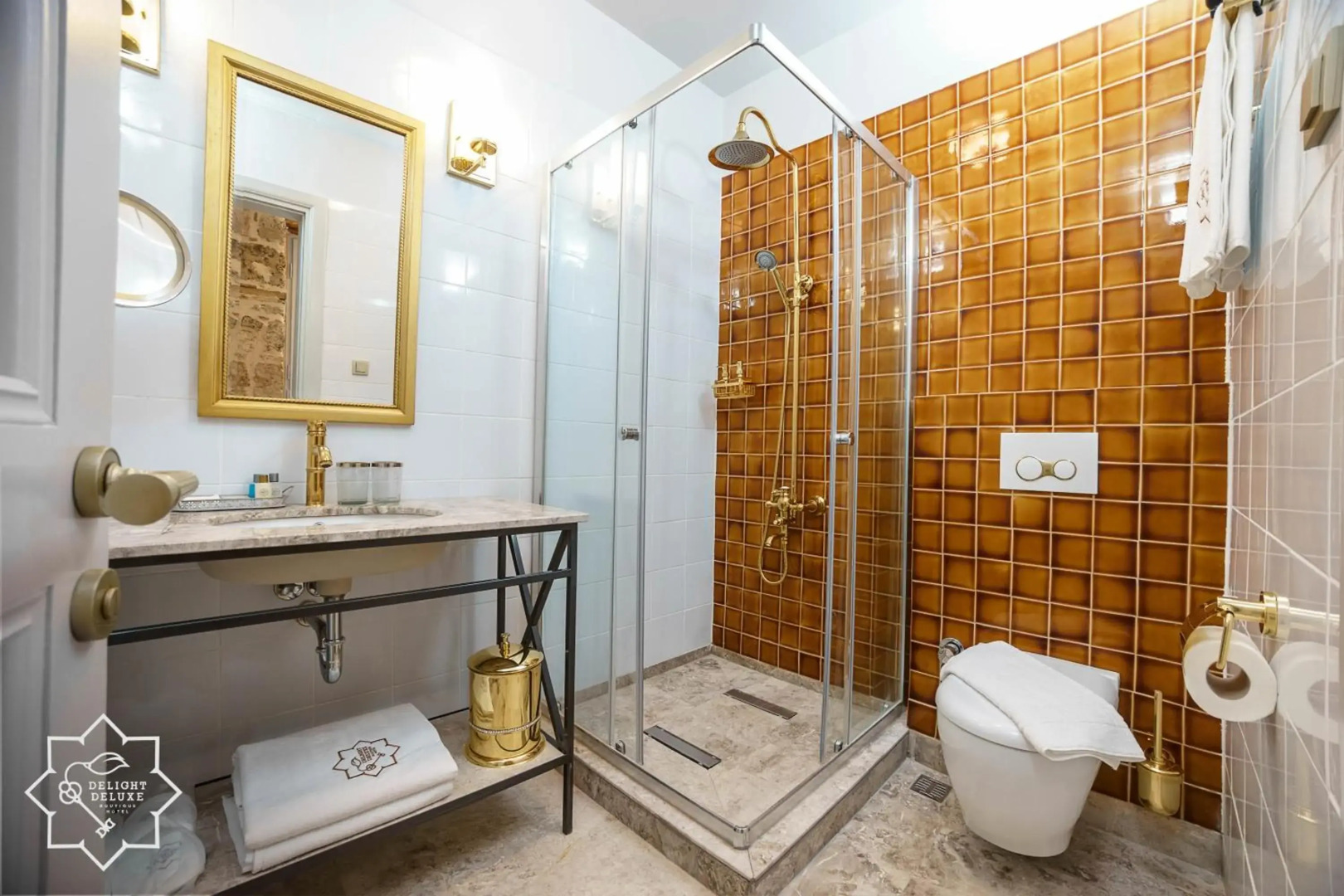 Delight Deluxe Hotel