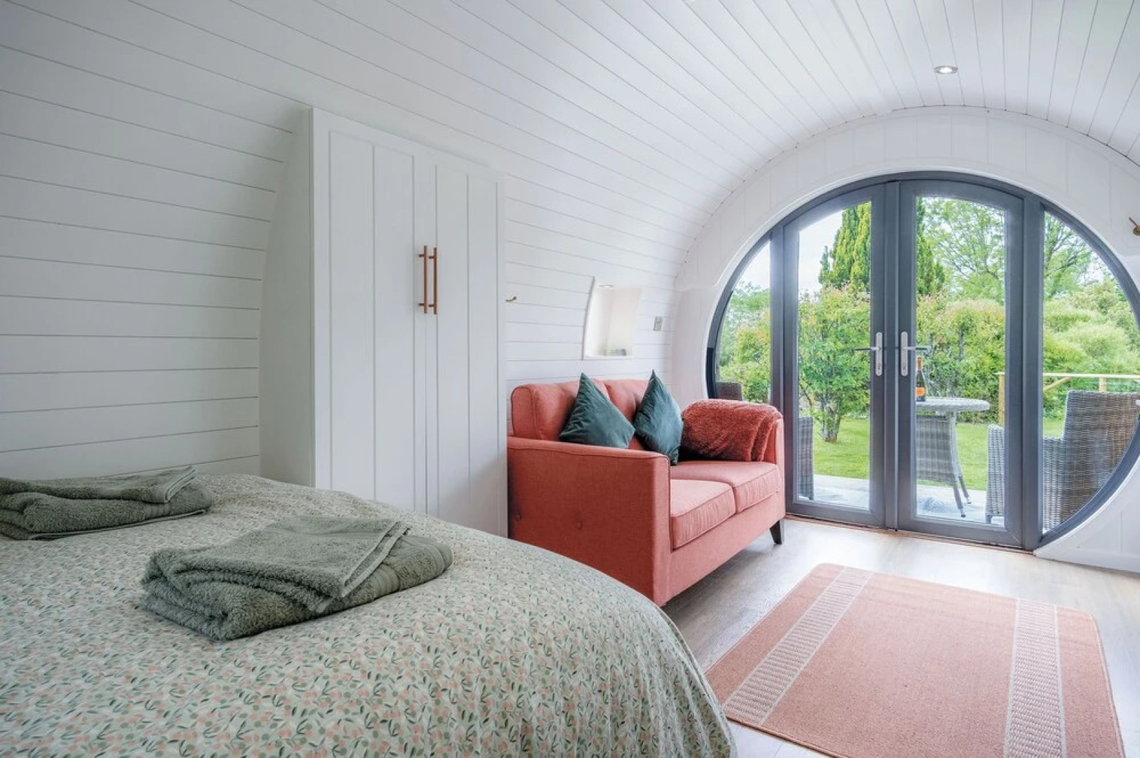 Woody's - 1 Bedroom Pod - Cold Inn