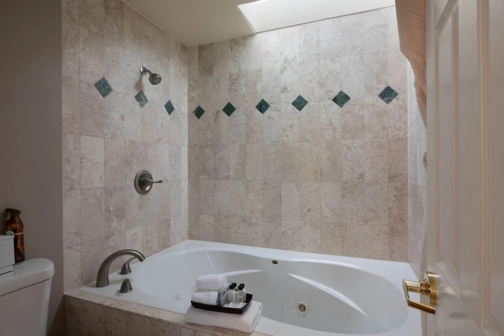 The Inn Above Oak Creek