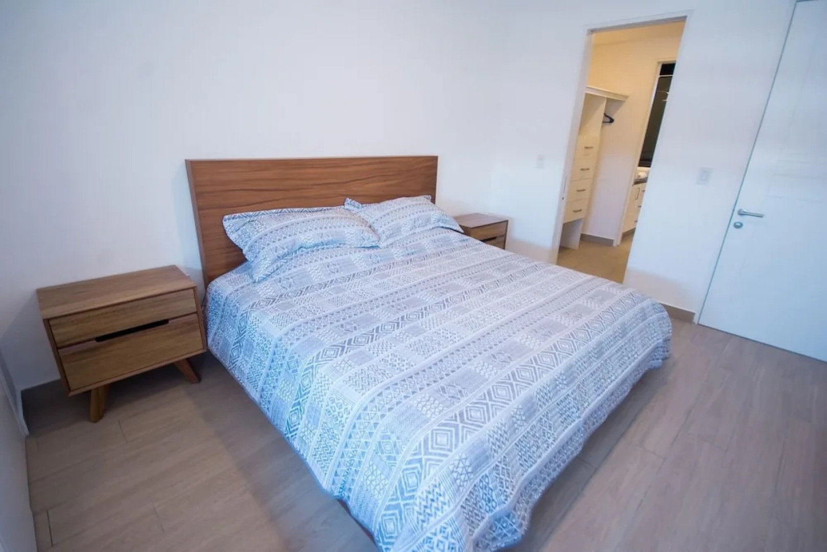 Real View Towers E703 by Casago