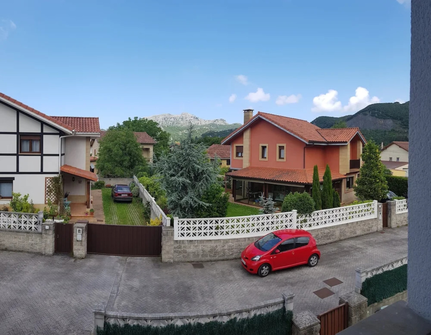 Chalet elegante y funcional playa