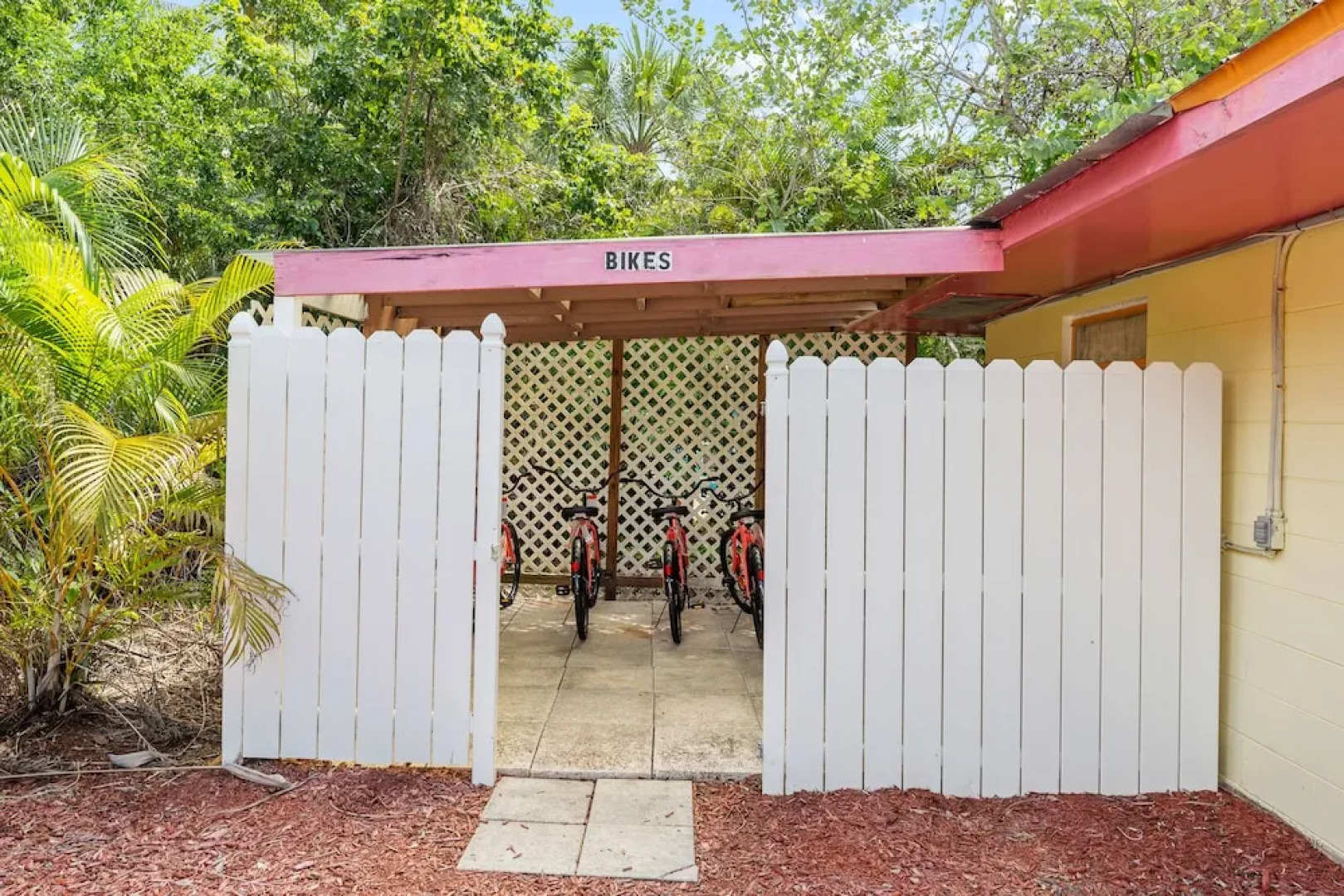 THE Palmview AND Sandpiper Inns