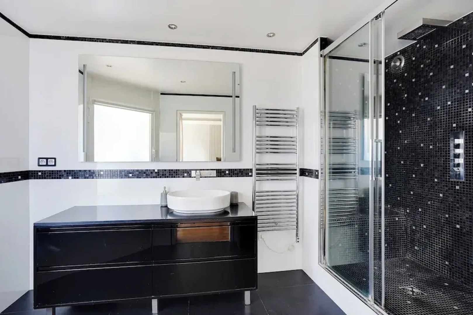 Elegant Apartment- 3br-8p- Levallois-perret