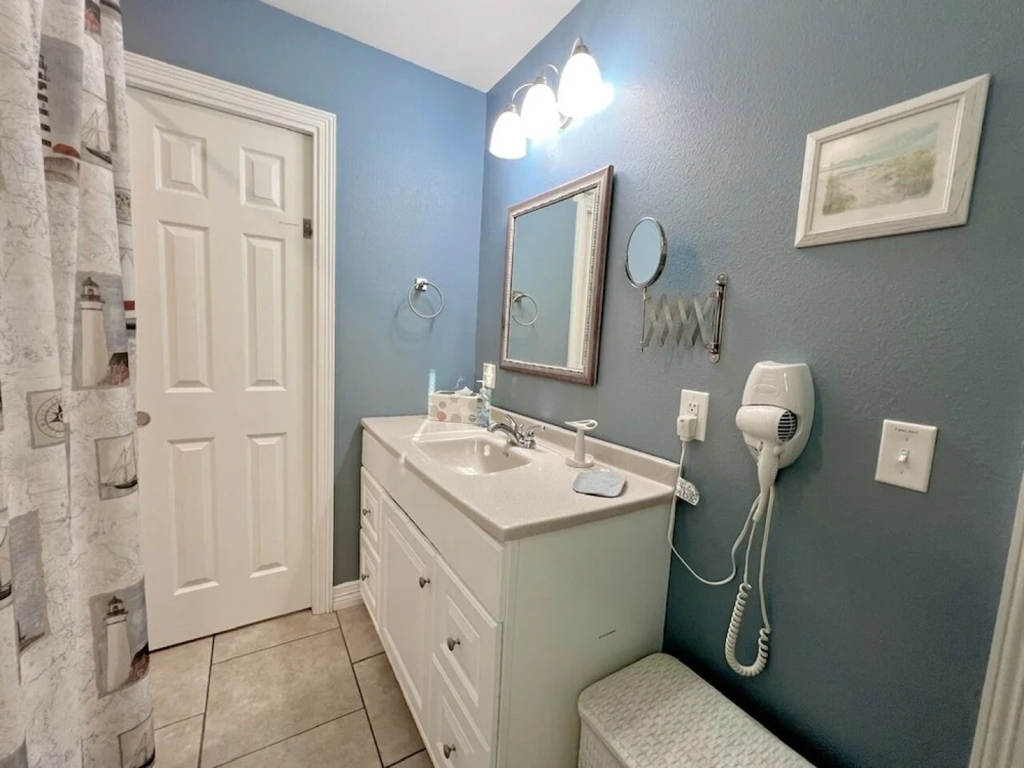 Abby Sands Castle 2 Bedroom Home by RedAwning