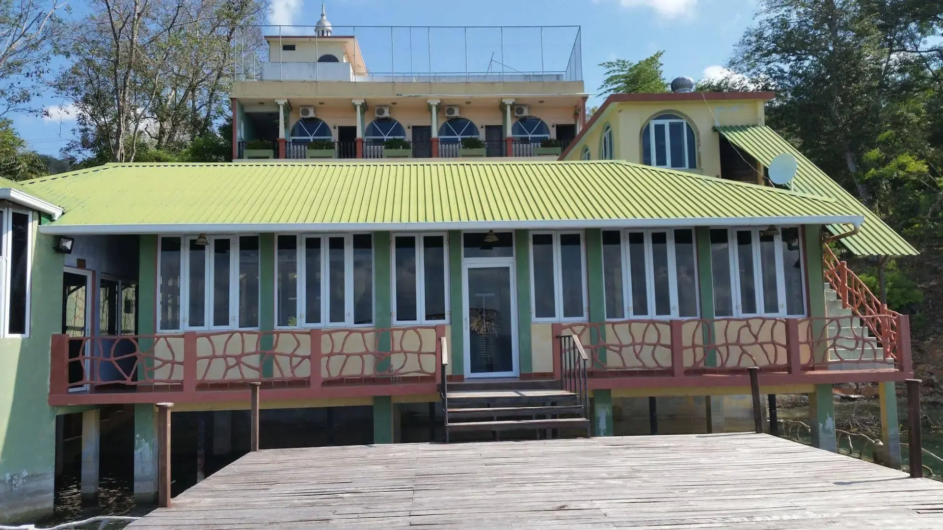 Hotel La Ribiera del Lago Peten Itza