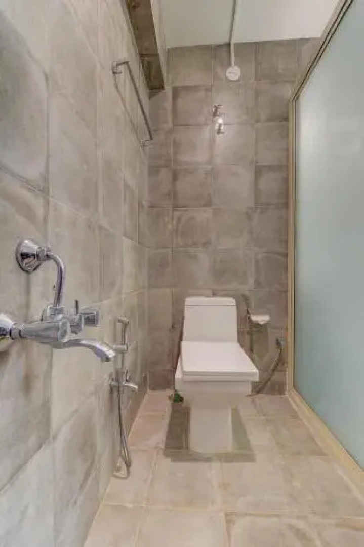 Woke Hostel - Morjim