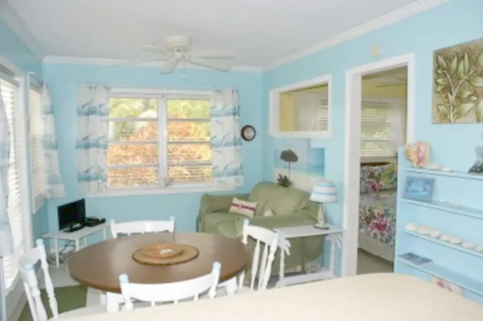 Green Turtle Cay by TechTravel