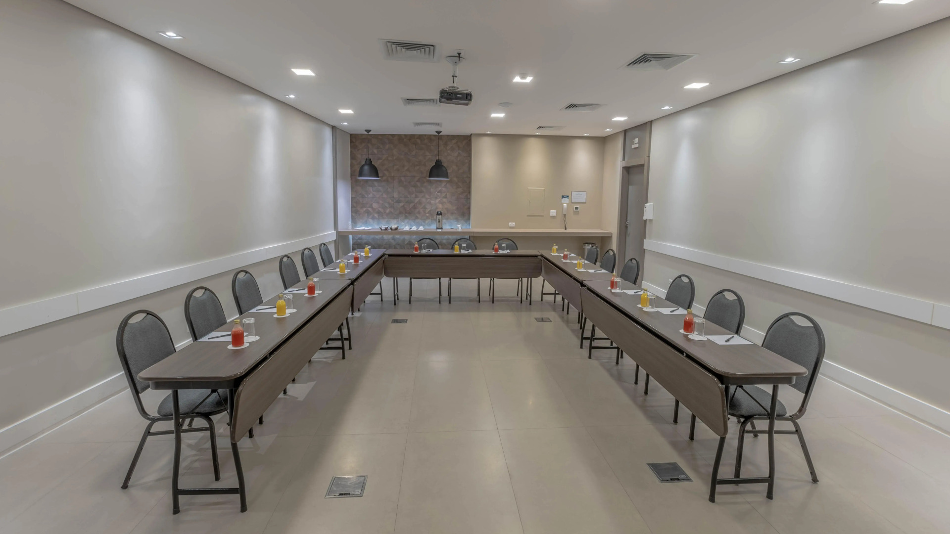 Hotel Deville Prime Cuiabá