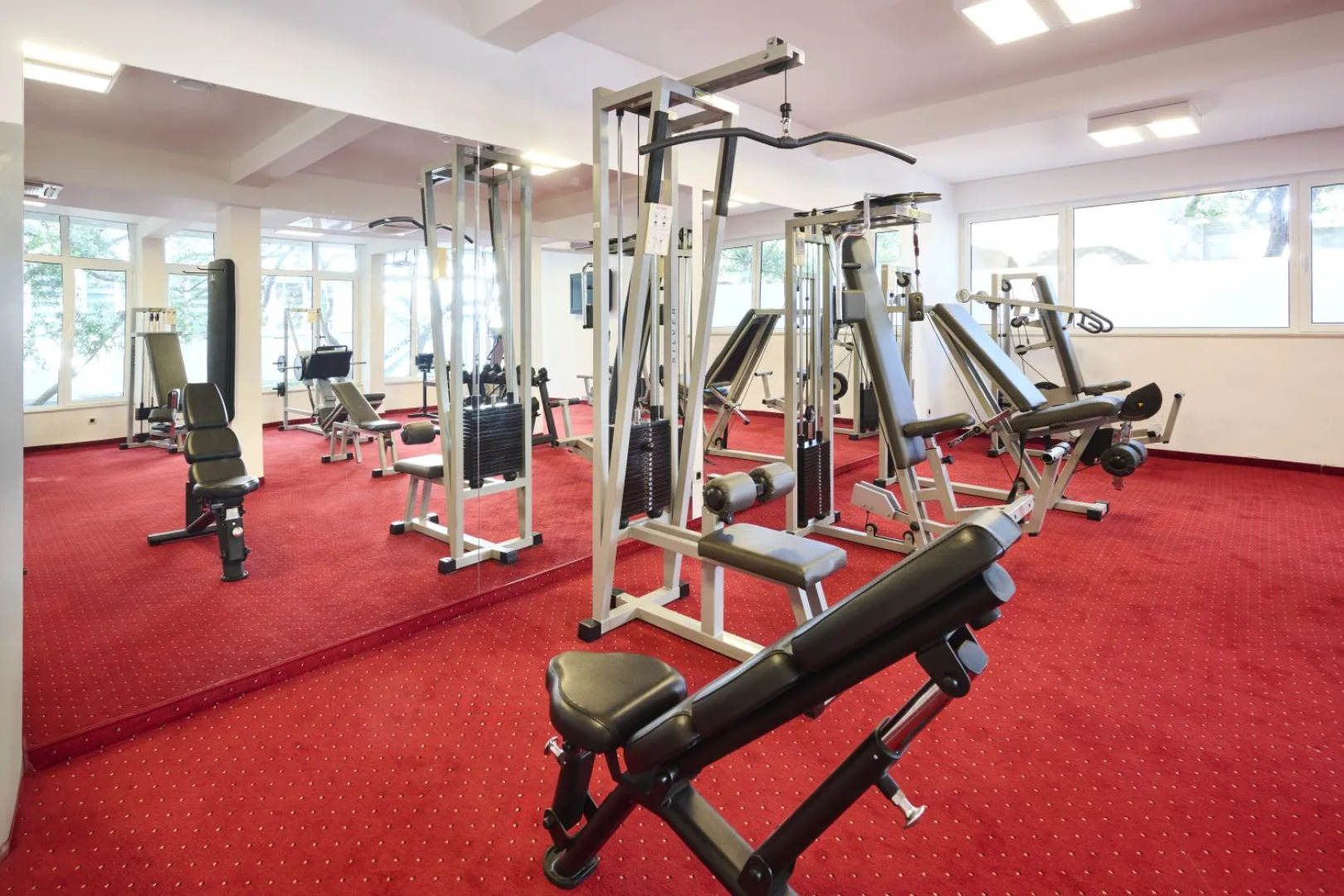 Hotel Feral – Все включено Light