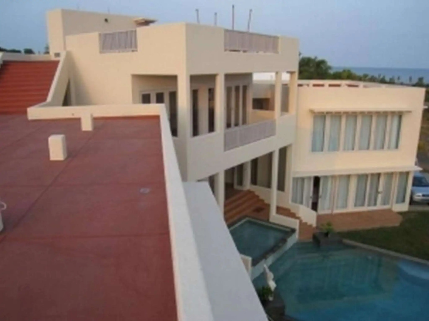 Blue Whale Sanctuary Hotel