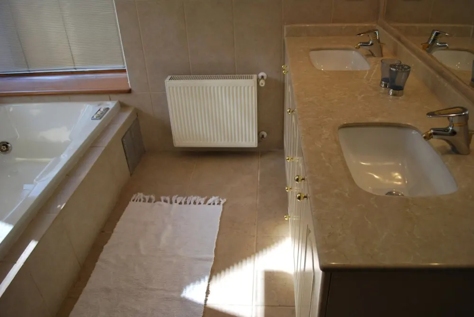 Frontera Pucón Hostel B&B