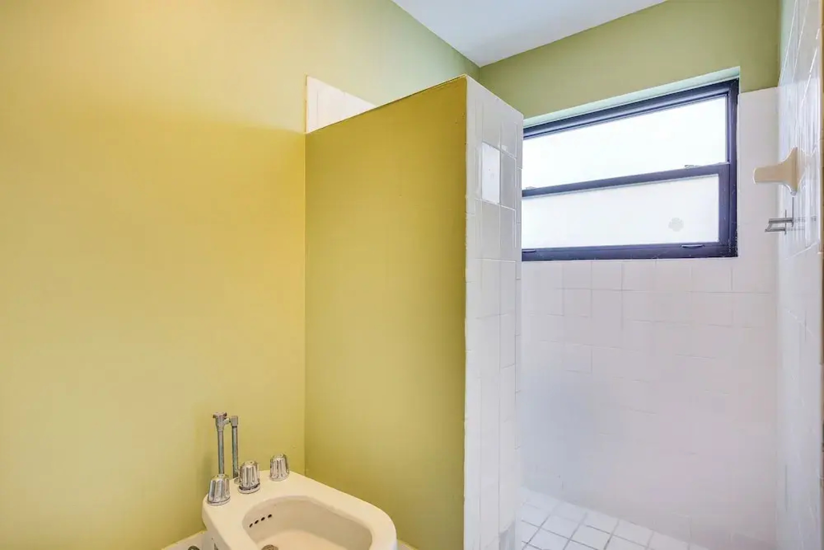 Near Golf & Beaches: Coral Springs Home w/ Yard!