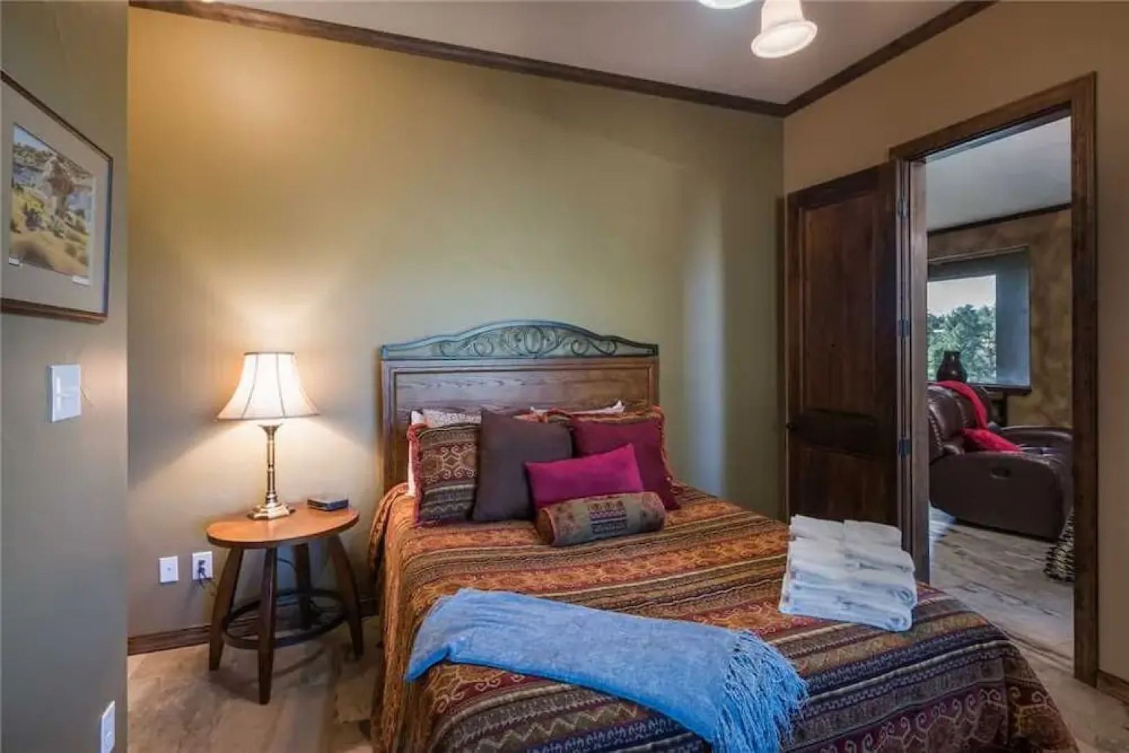 Sky Hawk Lodge - Four Bedroom Cabin