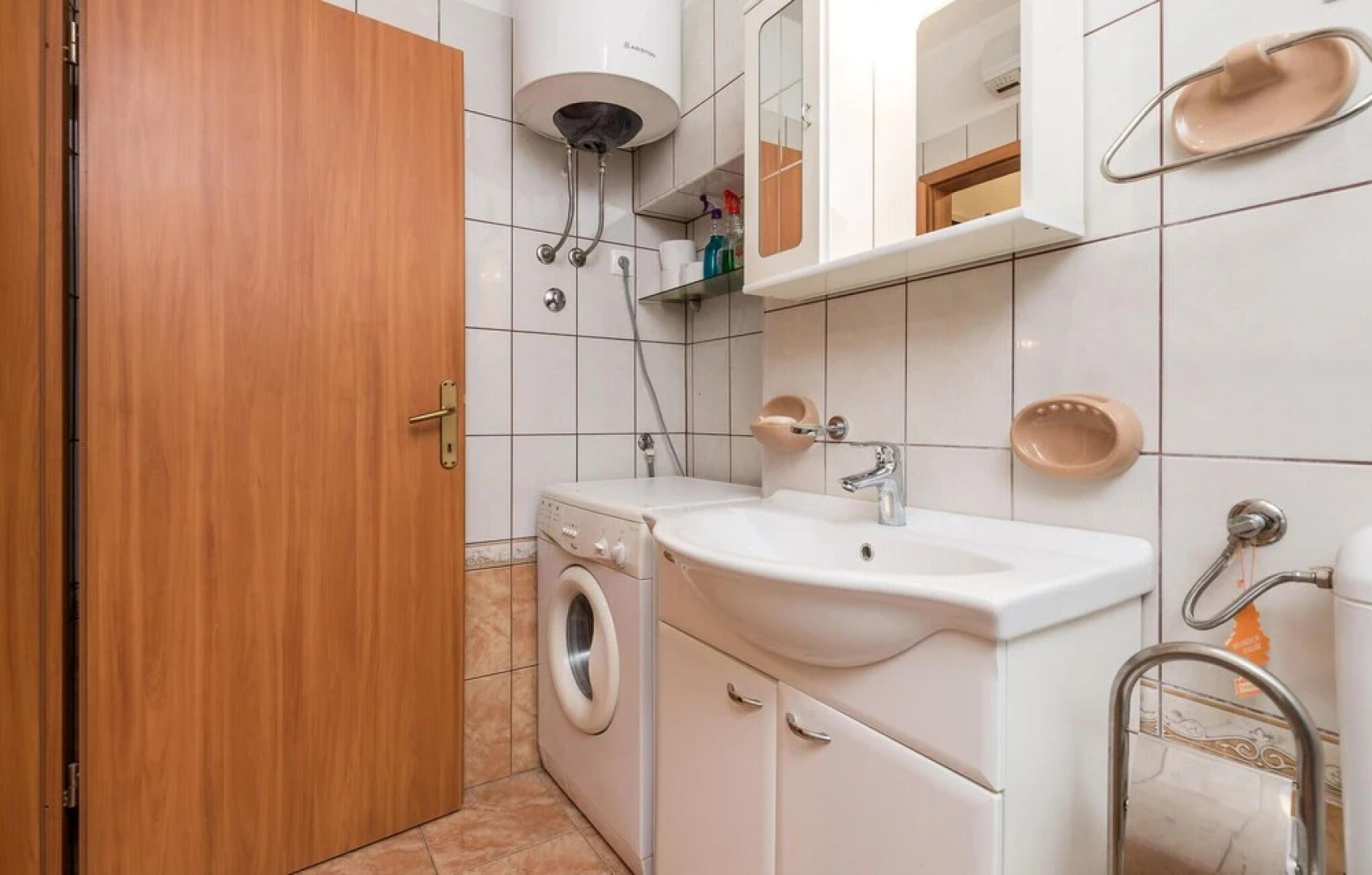 Awesome Home in Starigrad With Wifi and 2 Bedrooms