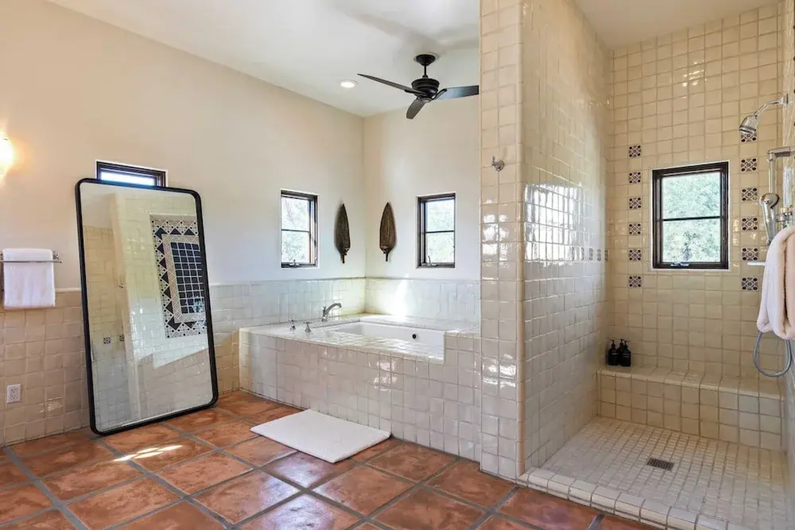 Luxe 7bdr Oasis w/ Pool, Putting Green, Game Room Villa Del Gallo by Avantstay