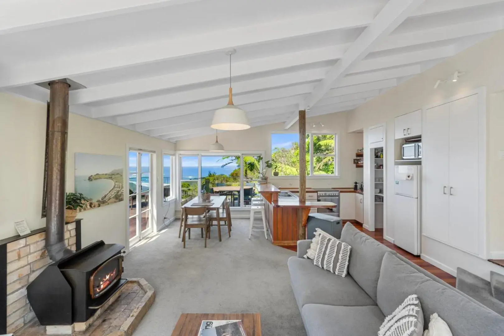 Piha - City Escape, Piha Holiday Home