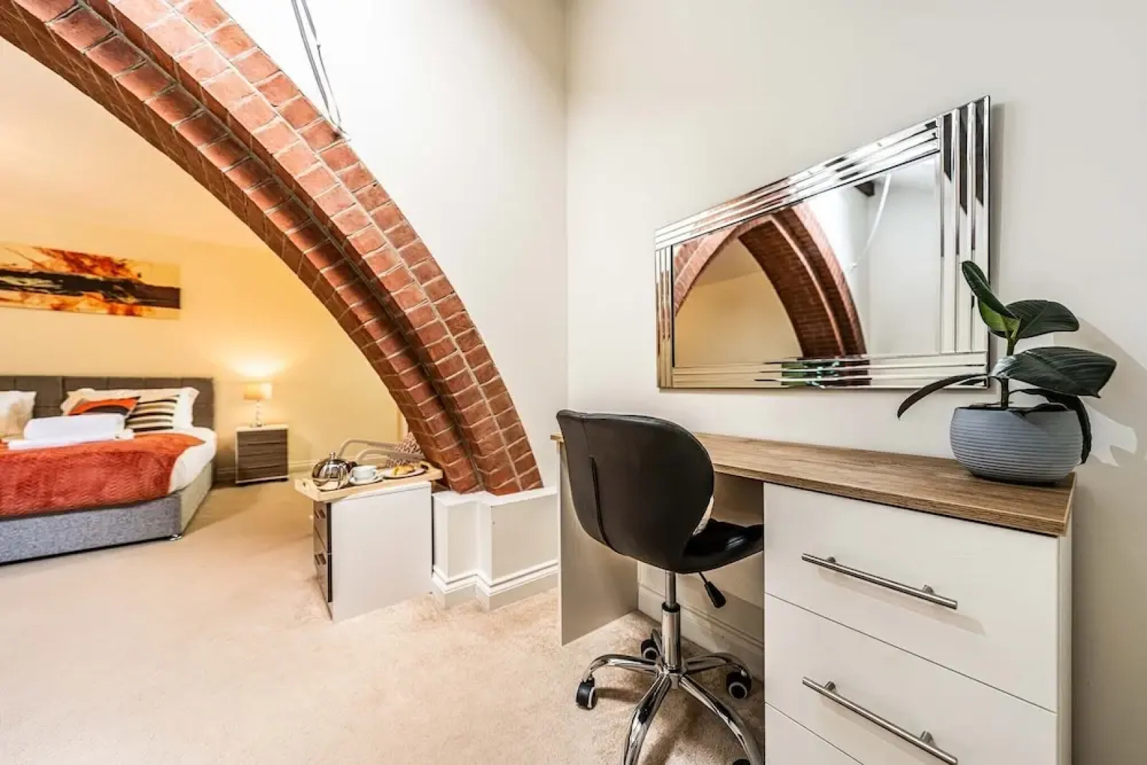 Grade 2 Listed Converted Church, Within 750yrds to Southsea Beach