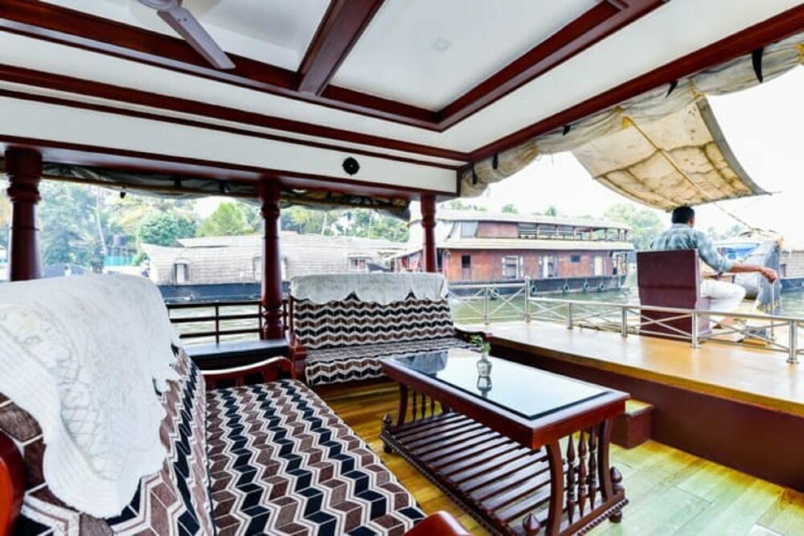 Coco HouseBoat