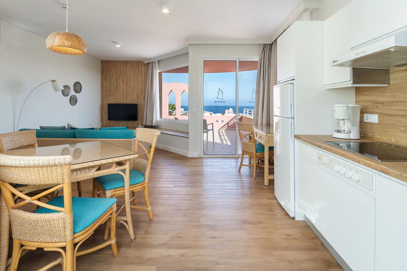 Esmeralda Maris by Livvo Hotel