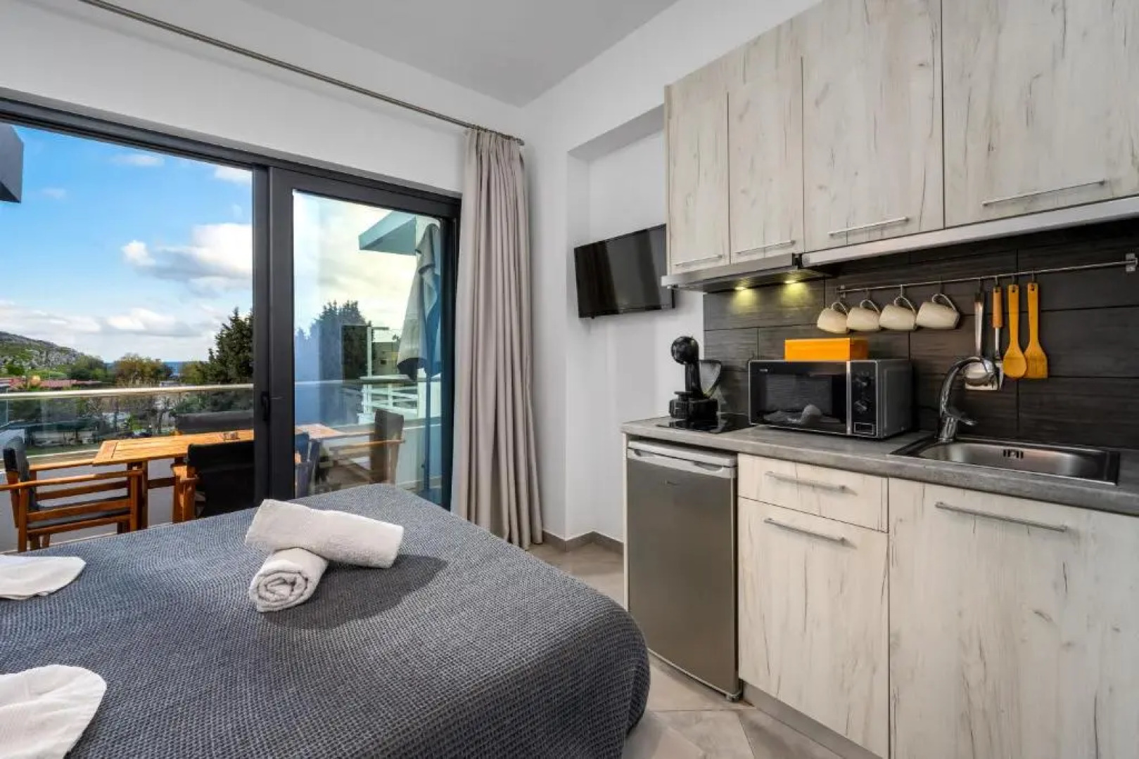 MaΜa's Studio & Apartment