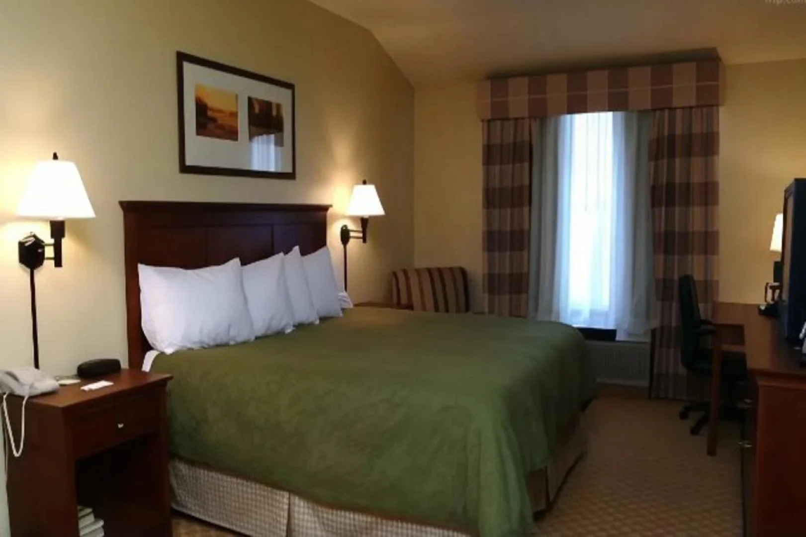 Country Inn & Suites by Radisson, Birch Run-Frankenmuth, MI