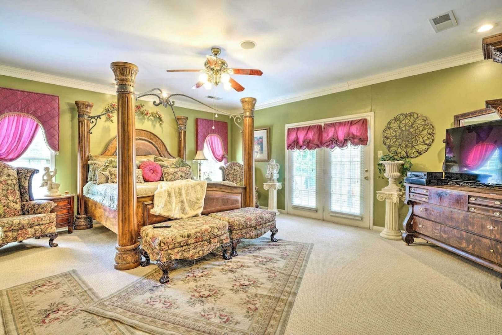 Victorian Hernando Home ~ 25 Miles to Memphis