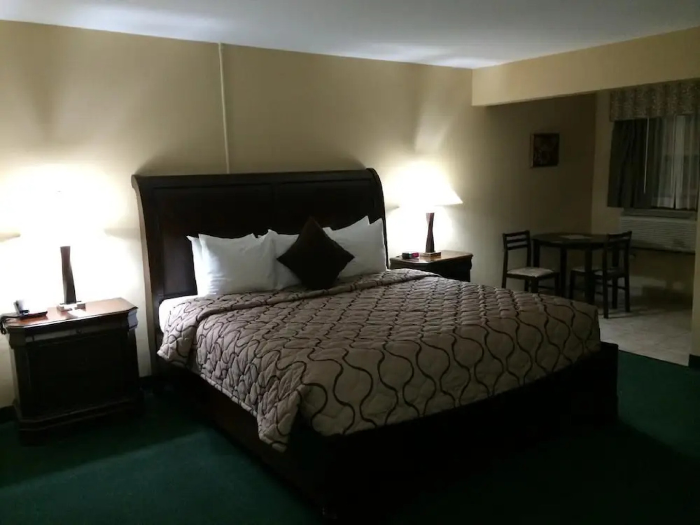 Pacer Inn And Suites Delaware
