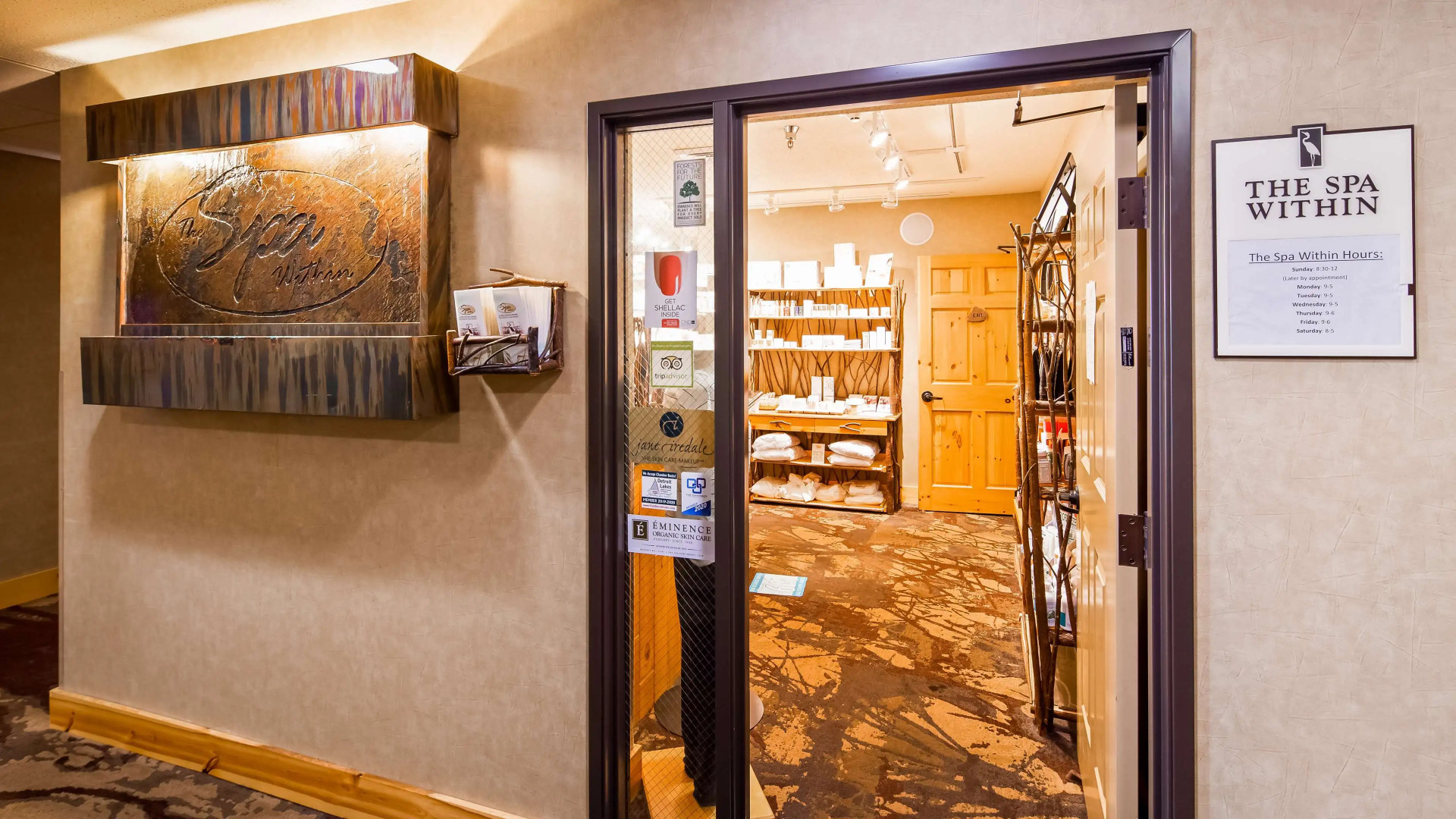 Best Western Premier The Lodge on Lake Detroit