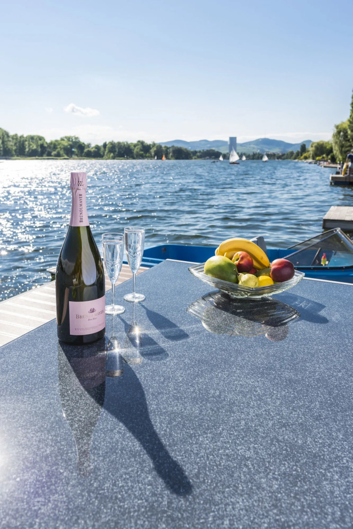 AJO Vienna Beach - Contactless Check-in