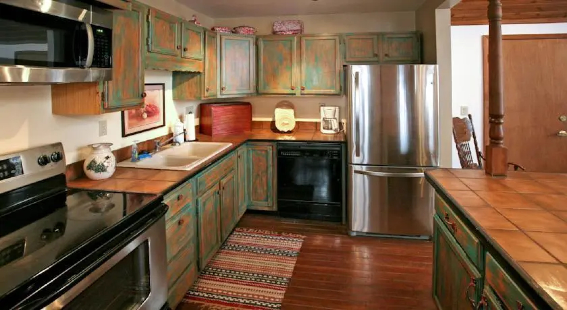 Hillside Hideaway by Stewart Mountain Lodging